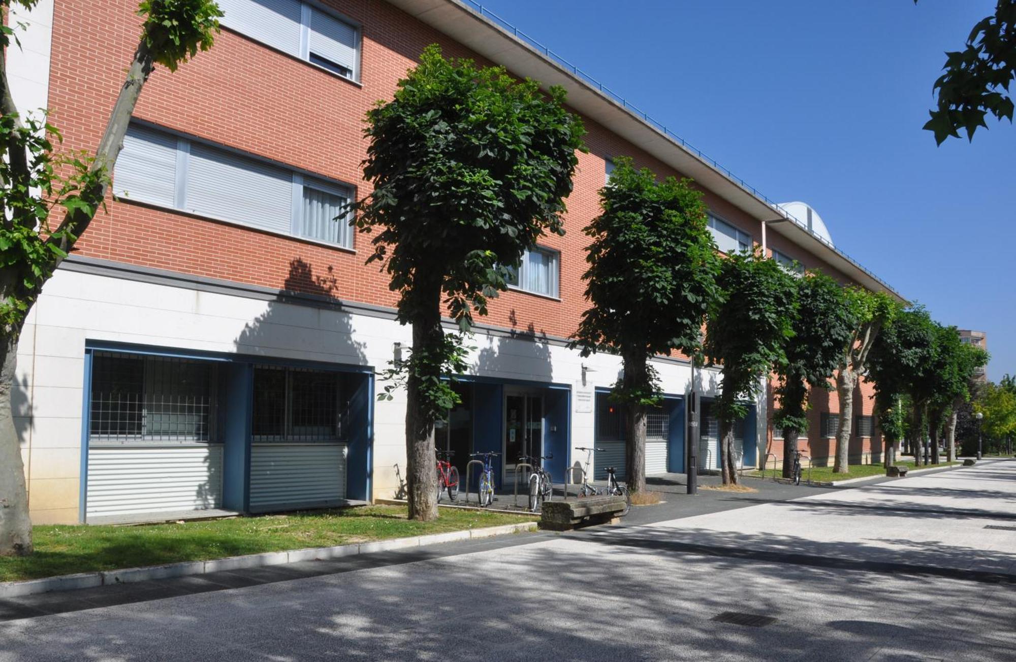 Апартаменты Residencia Resa Tomas Alfaro Fournier Витория Экстерьер фото